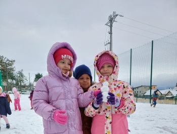 Zimowe zabawy przedszkolaków - zdjęcie3