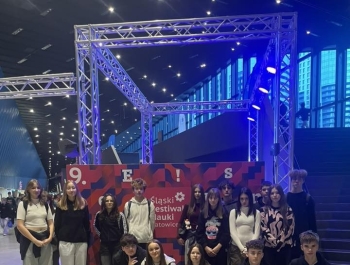 Nauka, zabawa i podróż pociągiem – wyjazd klas 7 i 8 do Katowic. - zdjęcie1