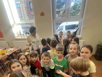 ,,Eksperymentuj z nami - świetlicowe laboratorium odkrywców