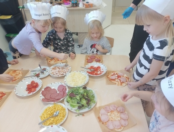Dzień pizzy w przedszkolu - zdjęcie12