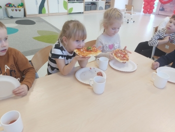 Dzień pizzy w przedszkolu - zdjęcie6