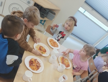 Dzień pizzy w przedszkolu - zdjęcie5