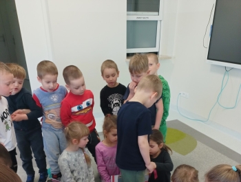 Dzień Kobiet w grupie Średniaków - zdjęcie2