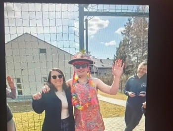 Pierwszy Dzień Wiosny w naszej szkole był pełen radości i kolorów! - zdjęcie2