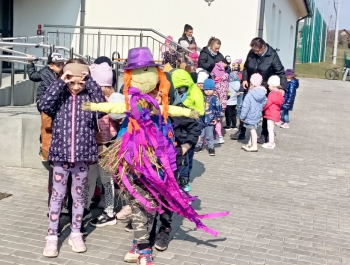 Powitanie Wiosny w Przedszkolu w Słotwinie  - zdjęcie1
