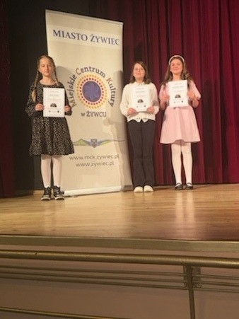 Konkurs  Recytatorski.