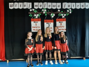 Akademia z okazji święta 3 Maja - zdjęcie1