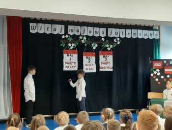 Akademia z okazji święta 3 Maja - zdjęcie2