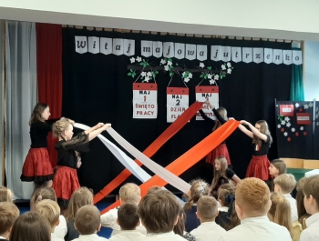 Akademia z okazji święta 3 Maja - zdjęcie5