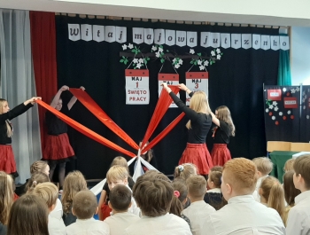 Akademia z okazji święta 3 Maja - zdjęcie7