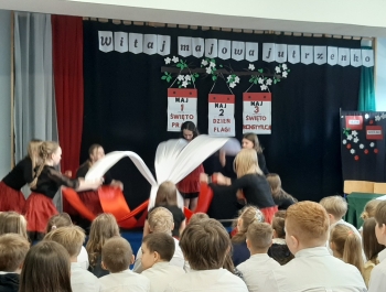 Akademia z okazji święta 3 Maja - zdjęcie8