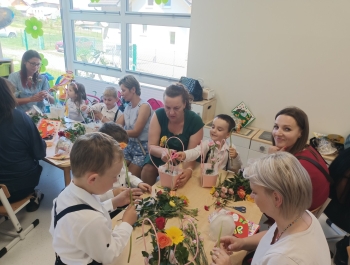 Dzień Matki w grupie Średniaków - zdjęcie5