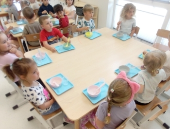 Warsztaty Slime w przedszkolu - zdjęcie18