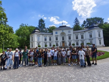Wycieczka szkolna do Warszawy klas 4, 5 i 6. Dzień I - zdjęcie5