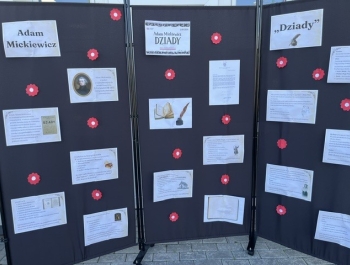 Literackie spotkanie pod chmurką – „Dziady, cz. II”. Narodowe Czytanie 2026 - zdjęcie2