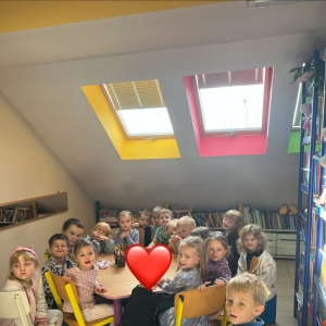 Wizyta przedszkolaków w bibliotece szkolnej SP Slotwina