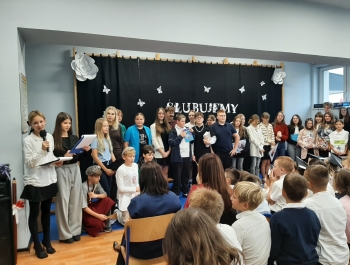Pasowanie na ucznia kl.I i Dzień Edukacji Narodowej - zdjęcie6