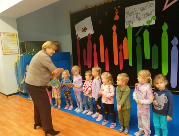 „Odkryj świat literackich bohaterów – recytuj, twórz i ciesz się książkami!” (NPRCZ - konkurs recytatorski i plastyczny) - zdjęcie9