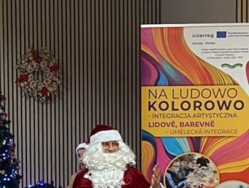 „Kolorowe tradycje i świąteczna magia – uczniowie klasy 6 na obozie artystycznym” - zdjęcie1