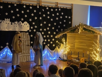 Magiczne Jasełka w Słotwinie – świąteczne chwile pełne wzruszeń - zdjęcie5