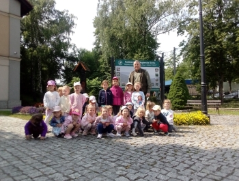 Wycieczka przedszkolaków do Nadleśnictwa Węgierska Górka 13