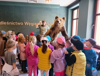 Wycieczka przedszkolaków do Nadleśnictwa Węgierska Górka 8