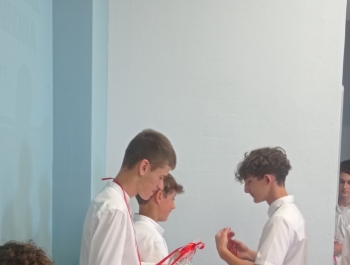 ,,Złap w żagle pomyślne wiatry. Podróżuj, śnij i odkrywaj