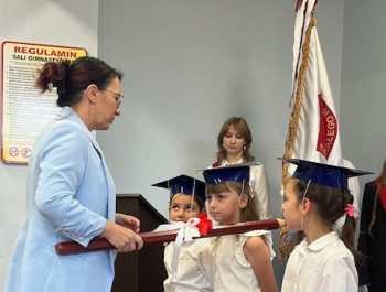 „Z pasją, sercem i uśmiechem – Dzień Edukacji Narodowej w naszej szkole” - zdjęcie13