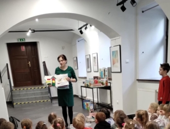 Klasa I i II w świecie książek i niesamowitych skarpetek… - zdjęcie12