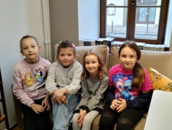 Klasa I i II w świecie książek i niesamowitych skarpetek… - zdjęcie7