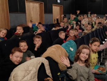 Klasa I i II w świecie książek i niesamowitych skarpetek… - zdjęcie1