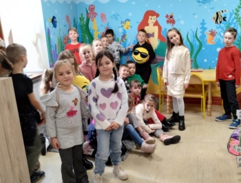 Klasa I i II w świecie książek i niesamowitych skarpetek… - zdjęcie11